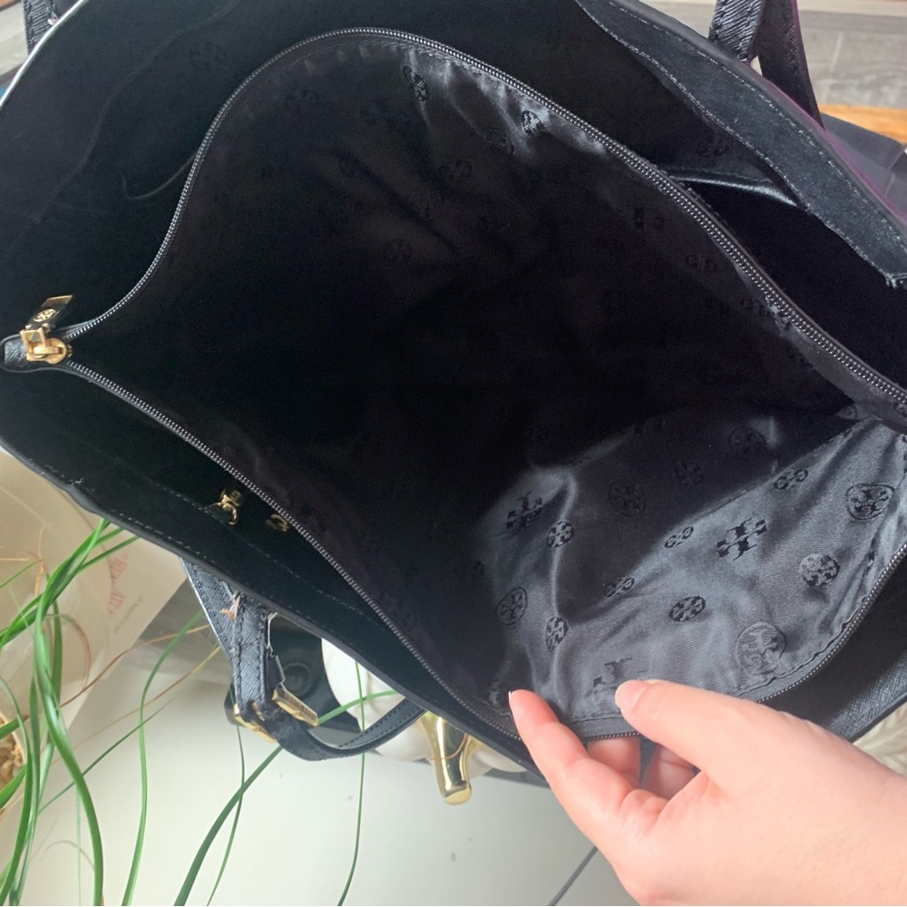 Authentic Tory Burch black tote - Picture 8 of 8